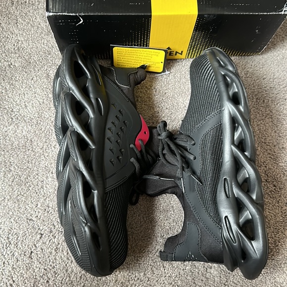 Aigu Safety Footwear Women 12.5 Men 11 - Picture 2 of 4